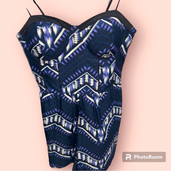 Romper with Pockets - Picture 4 of 4